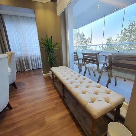 شقة لوكس مطلة على البحر مباشرة و تقع في مركز مدينة يلوا و قريبة من المطاعم و المقاهي With Direct Sea View Full Sea View Yalova Center, Close To Markets, Restaurants, Cafes And Children's Play Area Daire Yalova (Yalova)
